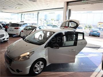PEUGEOT 208 ACCESS 1.6 BlueHDi 75